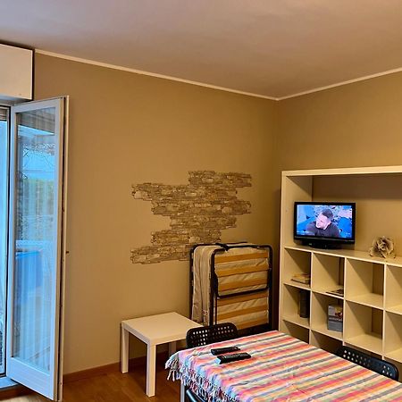 Bergamo Bilocale Nuovo In Centro 4 Posti Letto Appartement Buitenkant foto