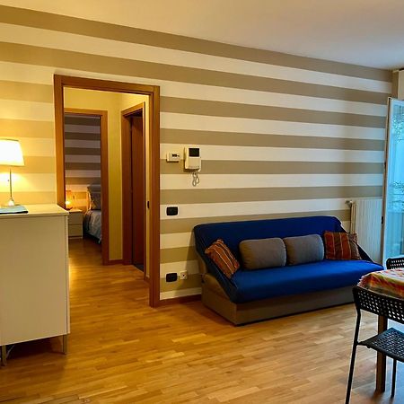 Bergamo Bilocale Nuovo In Centro 4 Posti Letto Appartement Buitenkant foto
