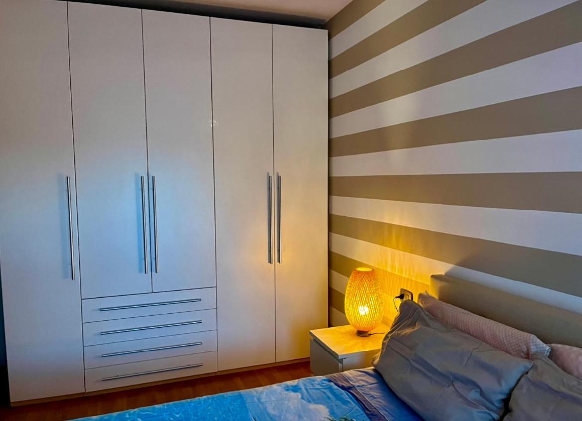Bergamo Bilocale Nuovo In Centro 4 Posti Letto Appartement Buitenkant foto